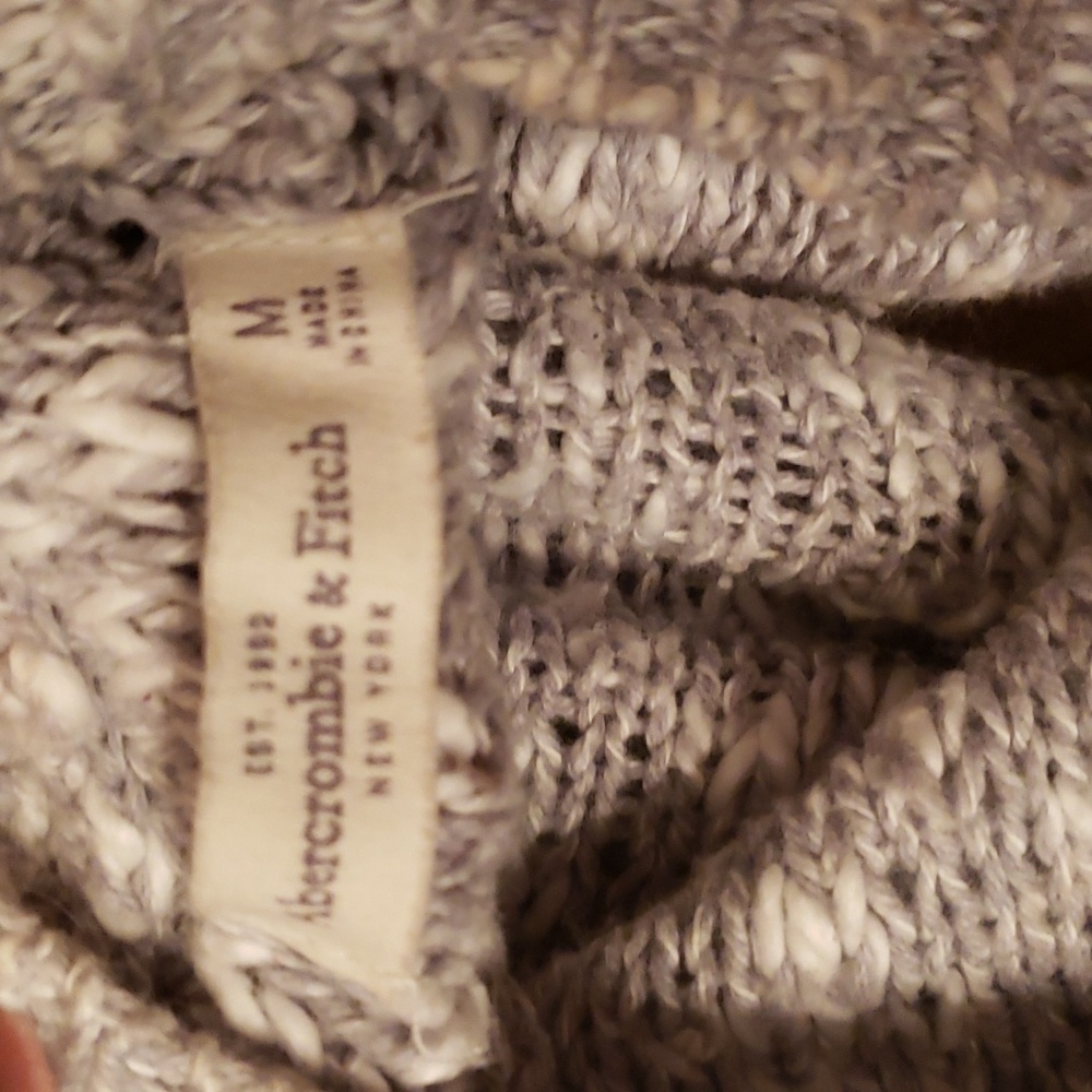 Sweater - Picture 5 of 5